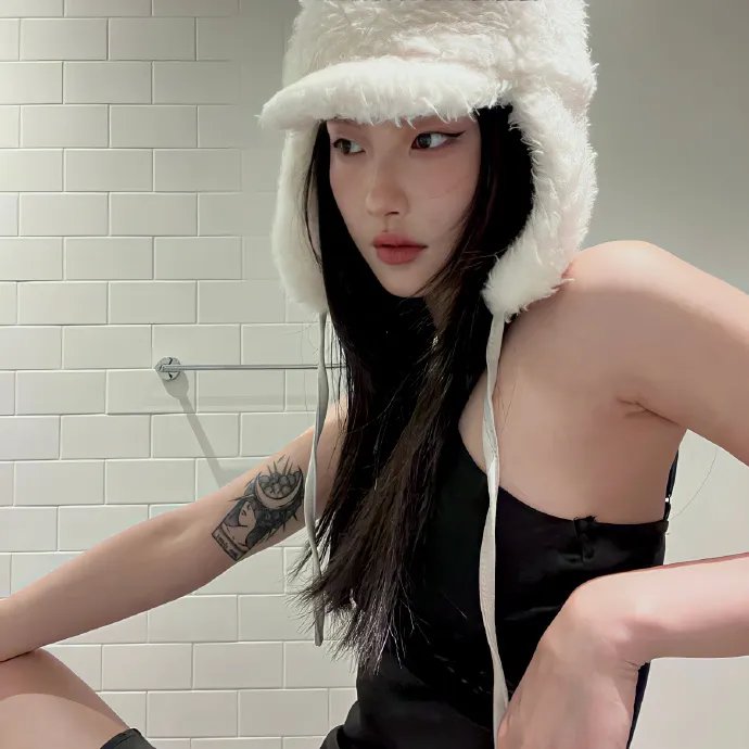 春花娇美可人儿 封面